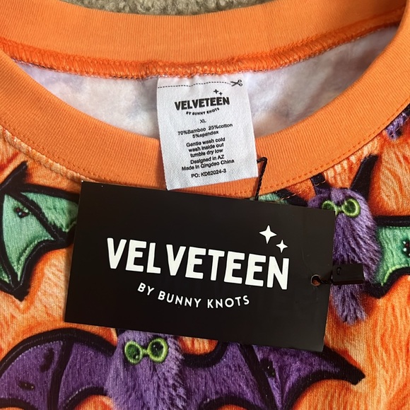 Halloween bat sweater - Picture 3 of 4